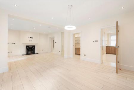 3 bedroom flat to rent - Photo 5