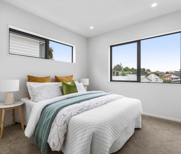 Contemporary 3-Bedroom Home in Prime West Harbour - Photo 4