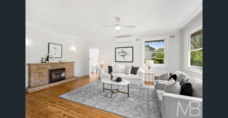 LIGHT & AIRY FAMILY HOME - Photo 2