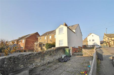 3 bedroom end of terrace house to rent - Photo 4