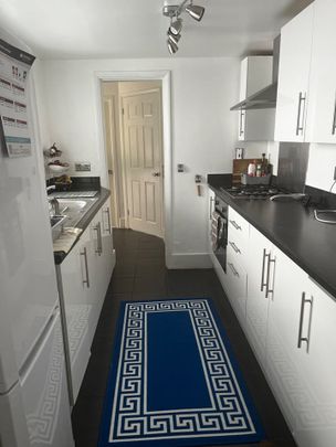 Room in a Shared House, Cholmeley Place, RG1 - Photo 1