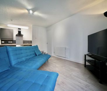 Flat 6, Ebenezer Chapel York Place - Photo 1