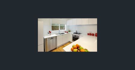 Mc K E A N - Photo 2