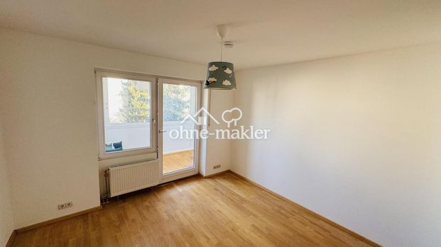 Helle 4-Zimmer Maisonette-Wohnung mit Balkon in Germering mit Gartenmitbenutzung, zentral gelegen - Photo 1