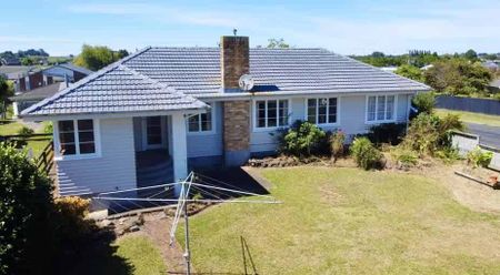 Family home in Te Rahu Road, Te Awamutu - Photo 2