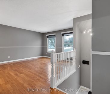 6166 Wildrose Crescent #Upper - Photo 2