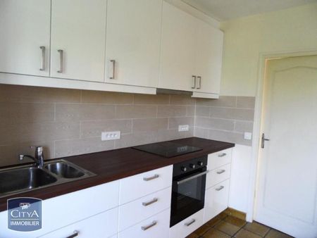 Location Maison 4 pièces 86m² WAMBRECHIES 59118 - Photo 2