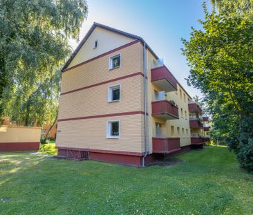 Gemütliche 3 Zimmerwohnung mit Laminat, Wannenbad und Balkon - Foto 3