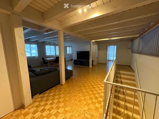 Helle 3 ½ Zimmer Wohnung mit grosser Terrasse und Weitblick in Sattel - Photo 1