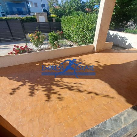 Διαμέρισμα για ενοικίαση Κέντρο (Νέα Μάκρη) - Φωτογραφία 2