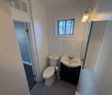 For Lease - 739 The Queensway N/A Unit# A, Toronto, Ontario - Photo 6