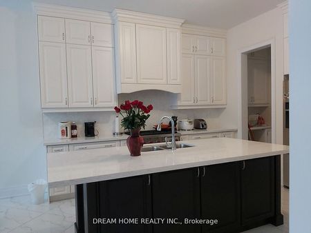 For Lease - 96 hamster Crescent, Aurora, Ontario - Photo 2