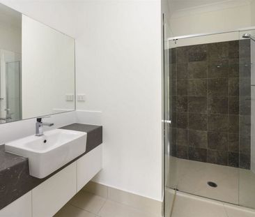 Modern Townhouse with Ducted A/C - Photo 6