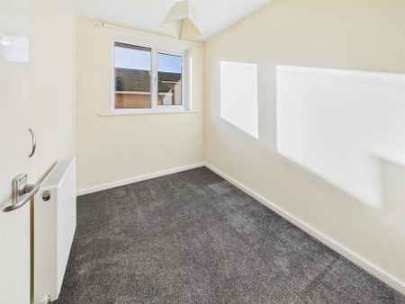 4 bedroom detached house to rent - Photo 5