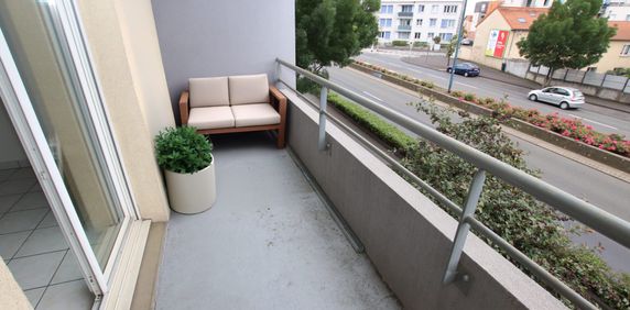 Location Appartement 2 pièces 48m² CLERMONT FERRAND 63000 - Photo 2
