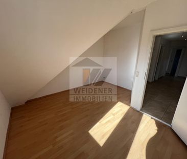 4 Raum DG Wohnung mit Einbauküche in Gera-Debschwitz zu vermieten! - Foto 1