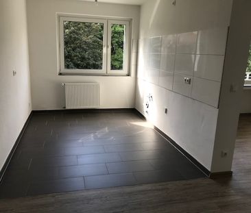 2020 komplett saniert! 3 Zimmer mit Sonnenbalkon! - Photo 1