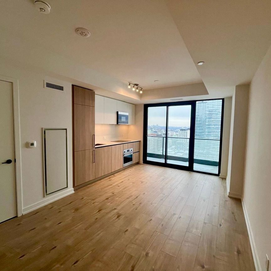 For Lease - 35 Parliament Street Unit# 2013, Toronto, Ontario - Photo 1