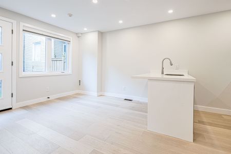 For Lease - 20 Kewbeach Avenue Unit# Laneway Upper, Toronto, Ontario - Photo 5