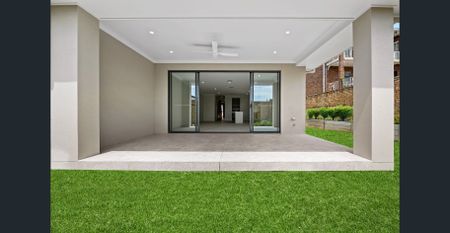 Brand New Luxury 5-Bedroom Home in Sought-After Putney - Photo 2