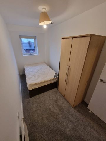 2 Bed Flat, Hessel Street, M50 - Photo 3
