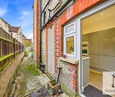 Studio to rent - Photo 6