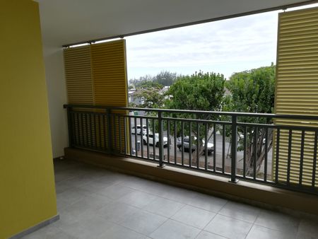 A louer appartement T4 dans résidence récente à SAINT PIERRE - Photo 4