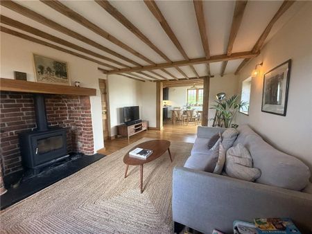 3 bedroom detached house to rent - Photo 3