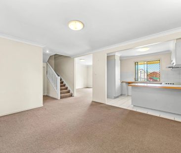 Location, Location, Location! Low Maintenance & Convenient Unit in ... - Photo 2