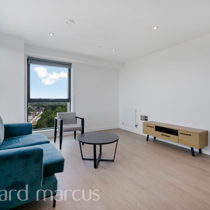 Sutton Court Road, Sutton - Photo 1