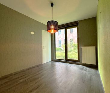 Recent appartement met autostandplaats en groot terras nabij Statio... - Photo 1