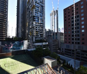 807/668 Bourke Street - Photo 2