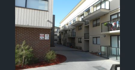 FANTASTIC LOW MAINTENANCE APARTMENT - HEART OF GLENROY! - Photo 5