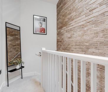 4 bedroom townhouse to rent - Photo 2