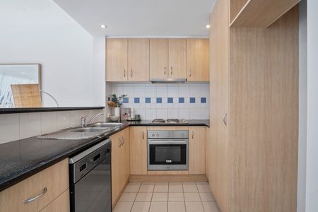 STYLE, SPACE AND TERRACE SERENITY - Photo 2