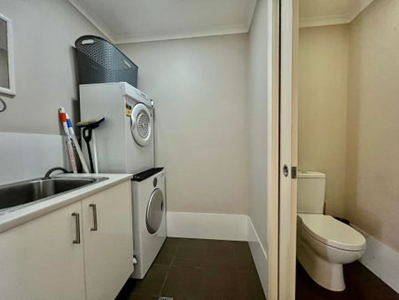 Stylish & Fully Furnished Duplex in Prime Catalina Location - Photo 4