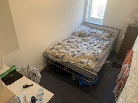 5 bedroom house share to rent - Photo 2