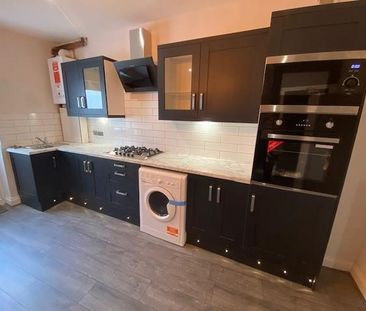 4 bedroom house share to rent - Photo 3