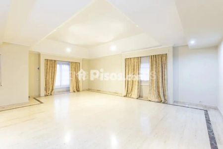 Casa en alquiler en Monte Alina-La Cabaña - Photo 4