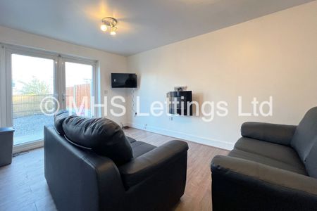 4 Bedroom Mid Terraced House for rent in Holborn Street - Photo 4