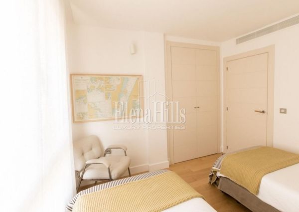 Apartment on the beachfront with jacuzzi in a luxury residential in Mascarat, Altea, Alicante