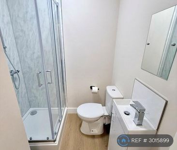 1 bedroom in a house share to rent - Photo 4