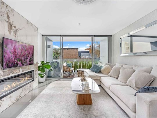 Two Bedroom plus Study, North Facing Apartment + Parking - Photo 1