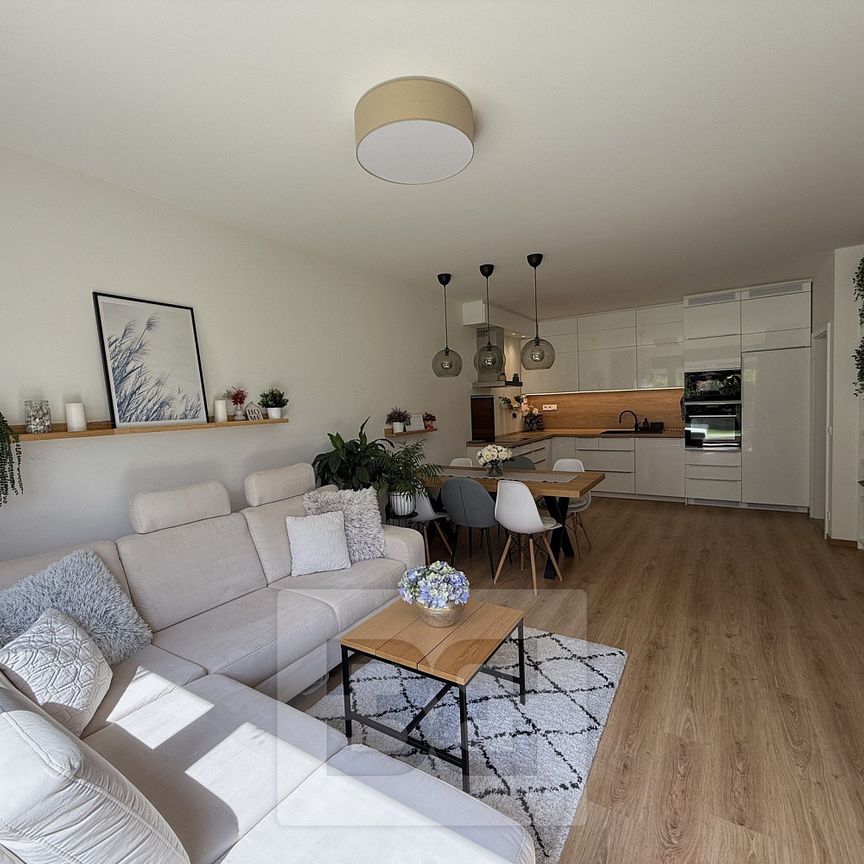 Pronájem bytu 2+kk 59 m² - Фото 1