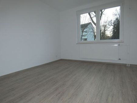 *** Charmante 2-Zi.-Whg. mit Loggia in grüner Lage! *** - Photo 3