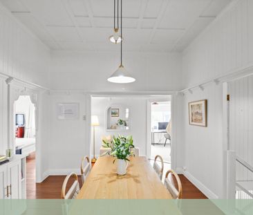 Spacious Family Queenslander with Pool and Large Backyard - Photo 5