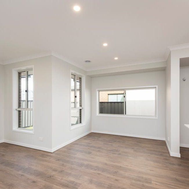 Spacious and Sunlit 3-Bedroom Home in Mickleham - Photo 1