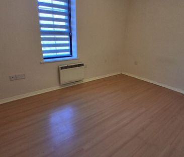 Elizabeth Court - Photo 4