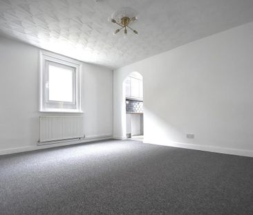 2 bedroom semi-detached house to rent - Photo 6