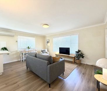 EAST TAMWORTH - FULLY FURNISHED - 2 Bedroom Upstairs Unit - Photo 1